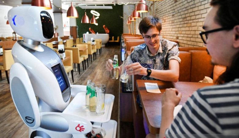 Peran Perkembangan Teknologi Robotika pada Industri Restoran